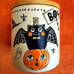 Eli & Ana Creepshow Bat 5 inch canister